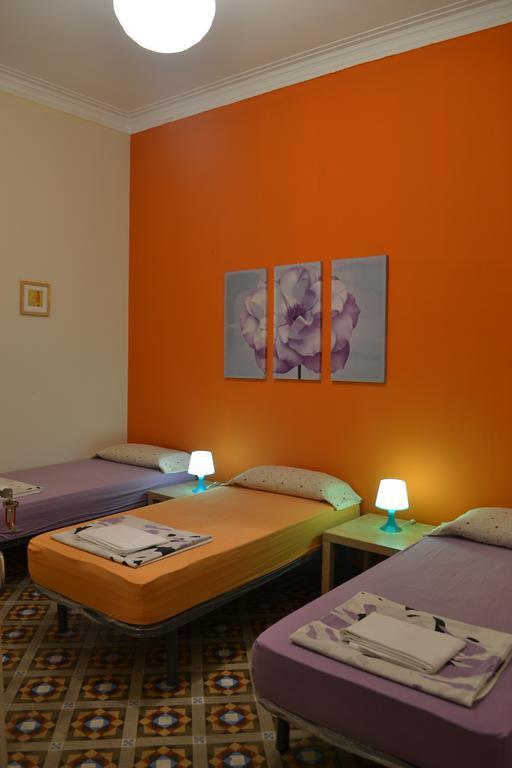 Blue Hostel Барселона Номер фото