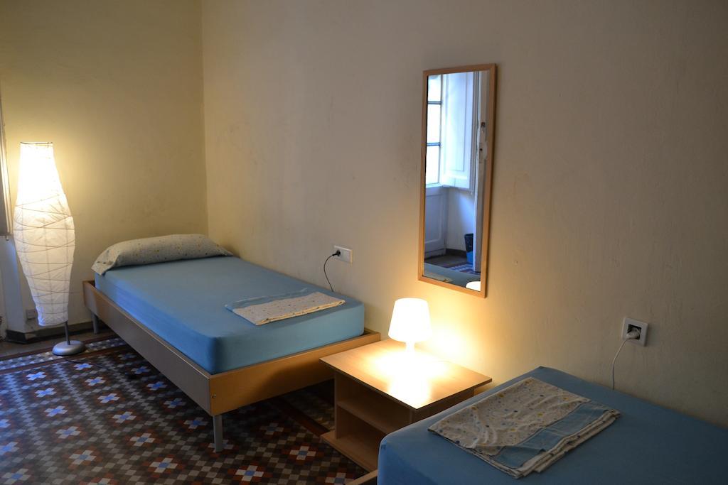 Blue Hostel Барселона Номер фото
