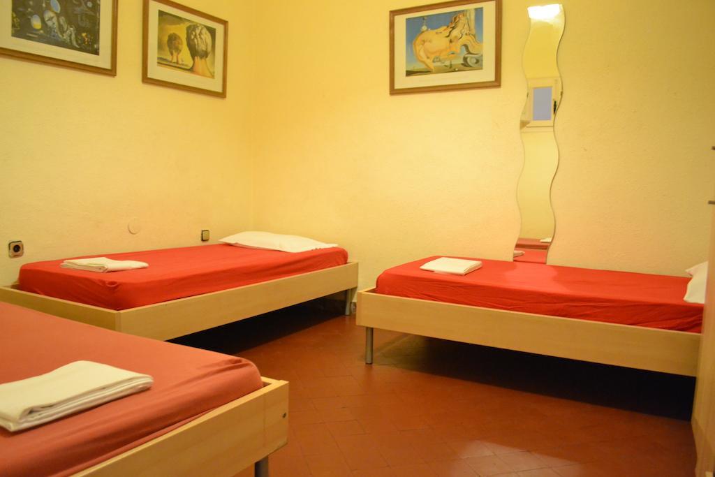 Blue Hostel Барселона Номер фото